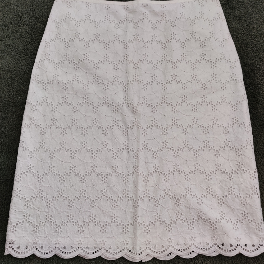 Beautiful white lace Monsoon skirt